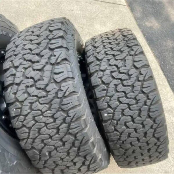 315/70R17BFG AT - Image 10