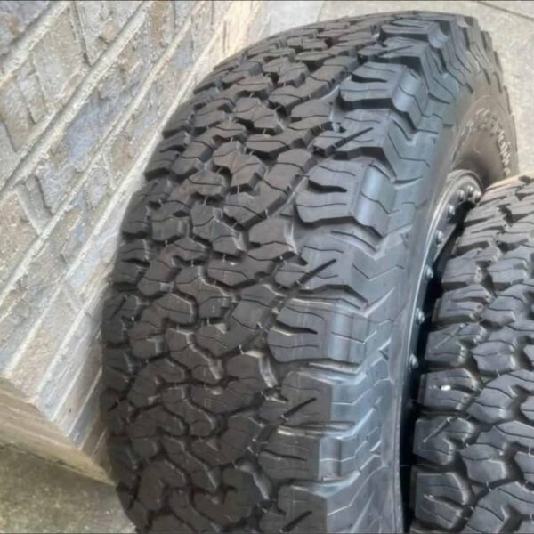 315/70R17BFG AT - Image 9